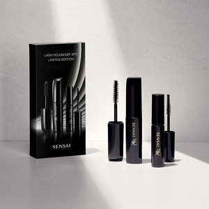 Lash Volumiser 38C limited set showing two mascaras and the packaging